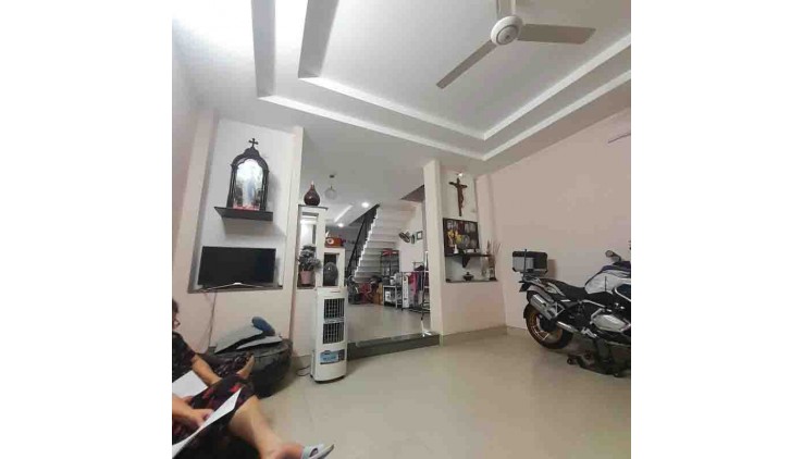 Ngộp Giảm Sốc 2.2 Tỷ Bán Nhà Hoàng Diệu 2 Linh Trung Thủ Đức 81m2_5x16 HXH 2T Chỉ Nhỉnh 6 Tỷ Xíu